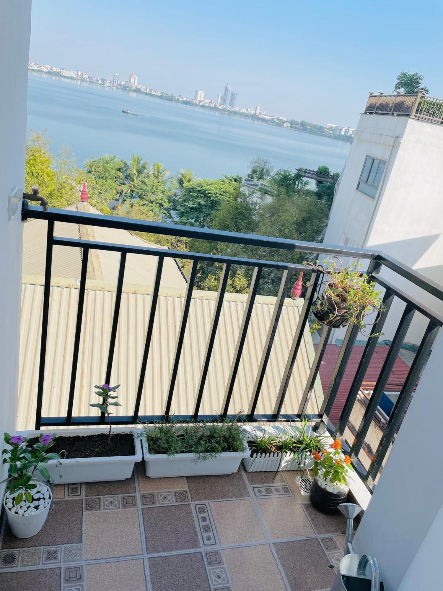 T98 Westlake Trich Sai - Tay Ho Center Lake View Studio Hanoi Exterior photo
