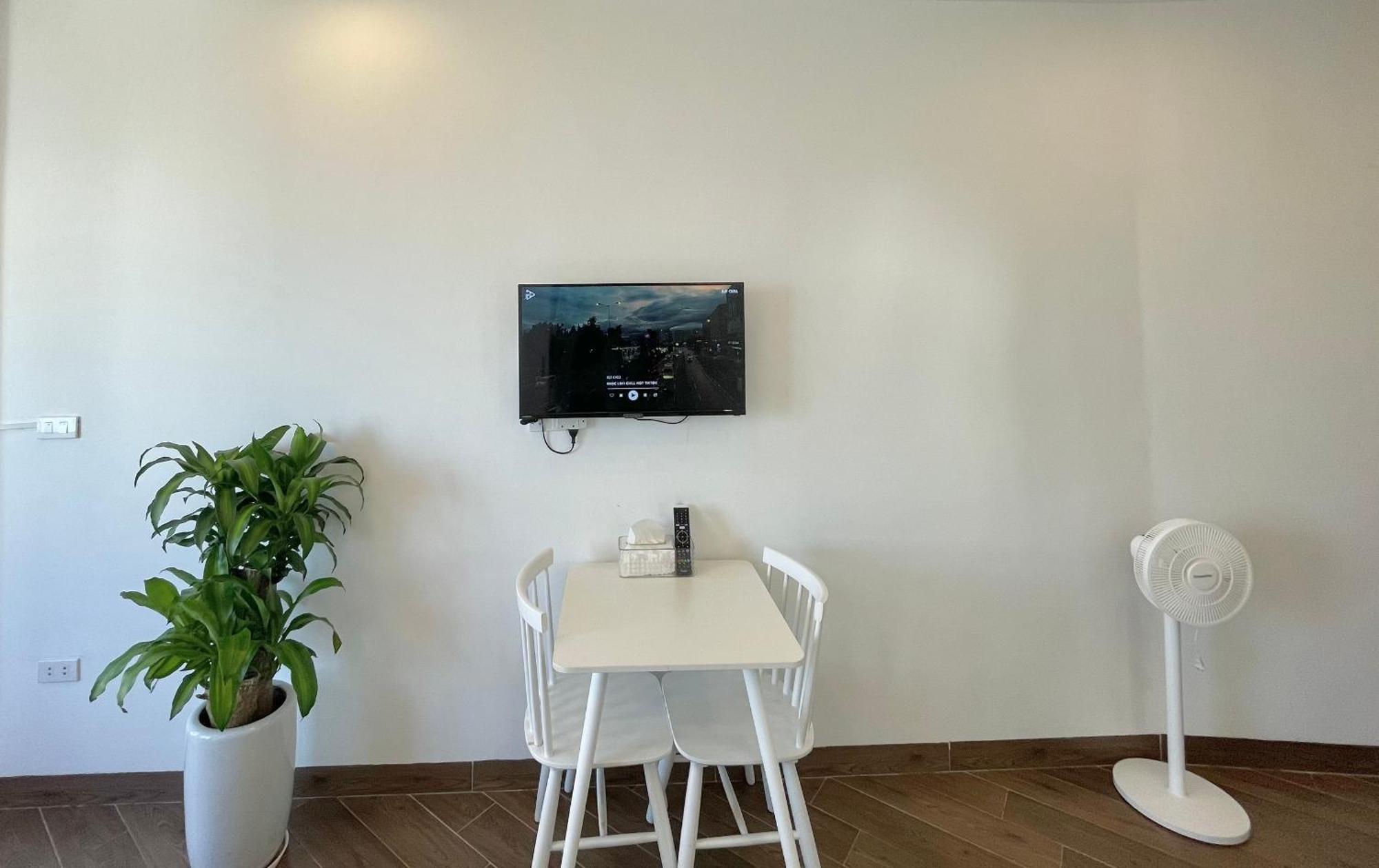 T98 Westlake Trich Sai - Tay Ho Center Lake View Studio Hanoi Exterior photo